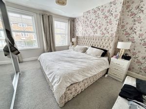 Bedroom- click for photo gallery